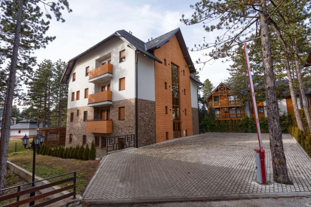 Dejana Apartman *